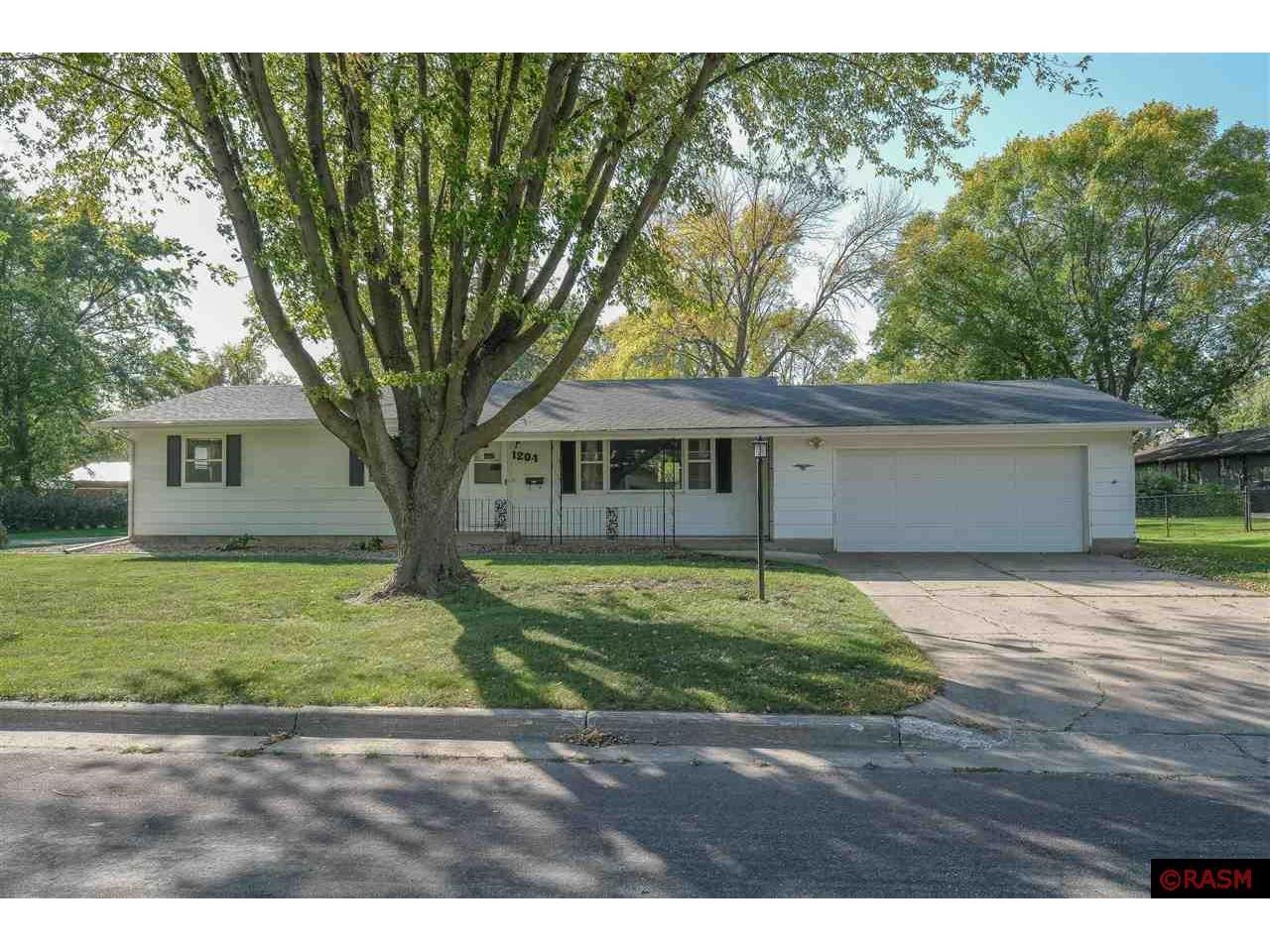 1204 SE 7th Street Waseca MN 56093 7033497 image1