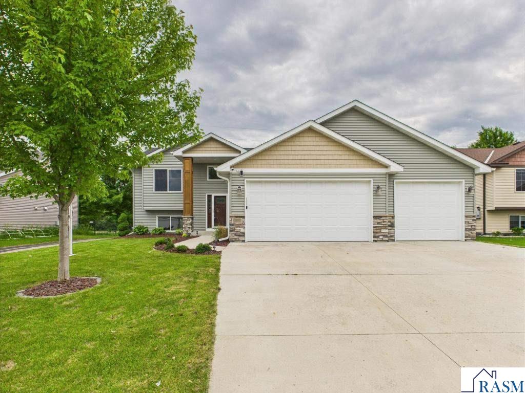 1214 Olivia St SE New Prague MN 56071 7038379 image1