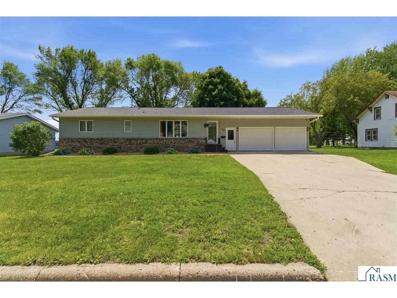 122 E Martin Street Lewisville MN 56060 267040475 image1