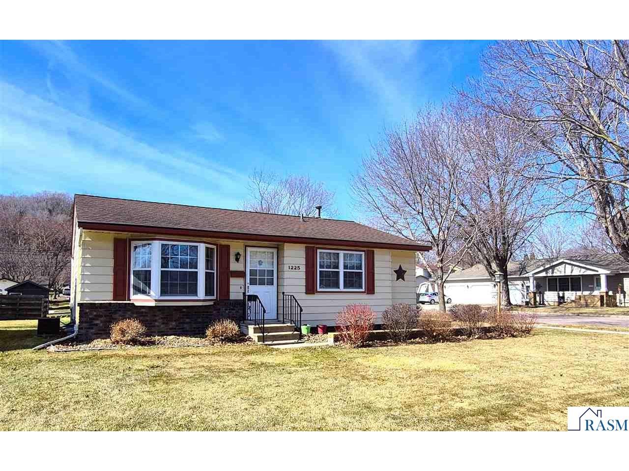 1225 N Payne Street New Ulm MN 56073 7039773 image1