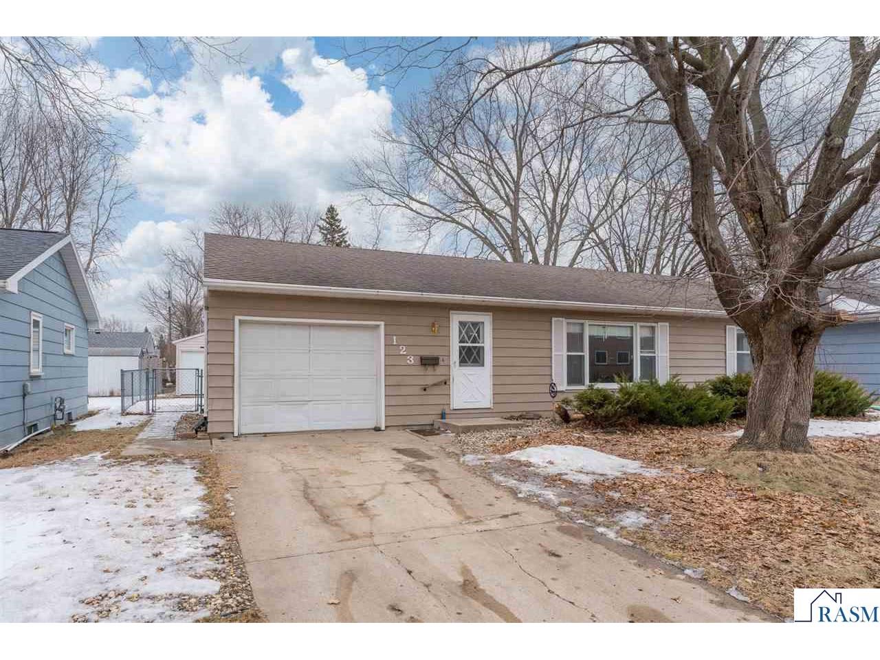 123 Knollcrest Drive Mankato MN 56001 7039437 image1