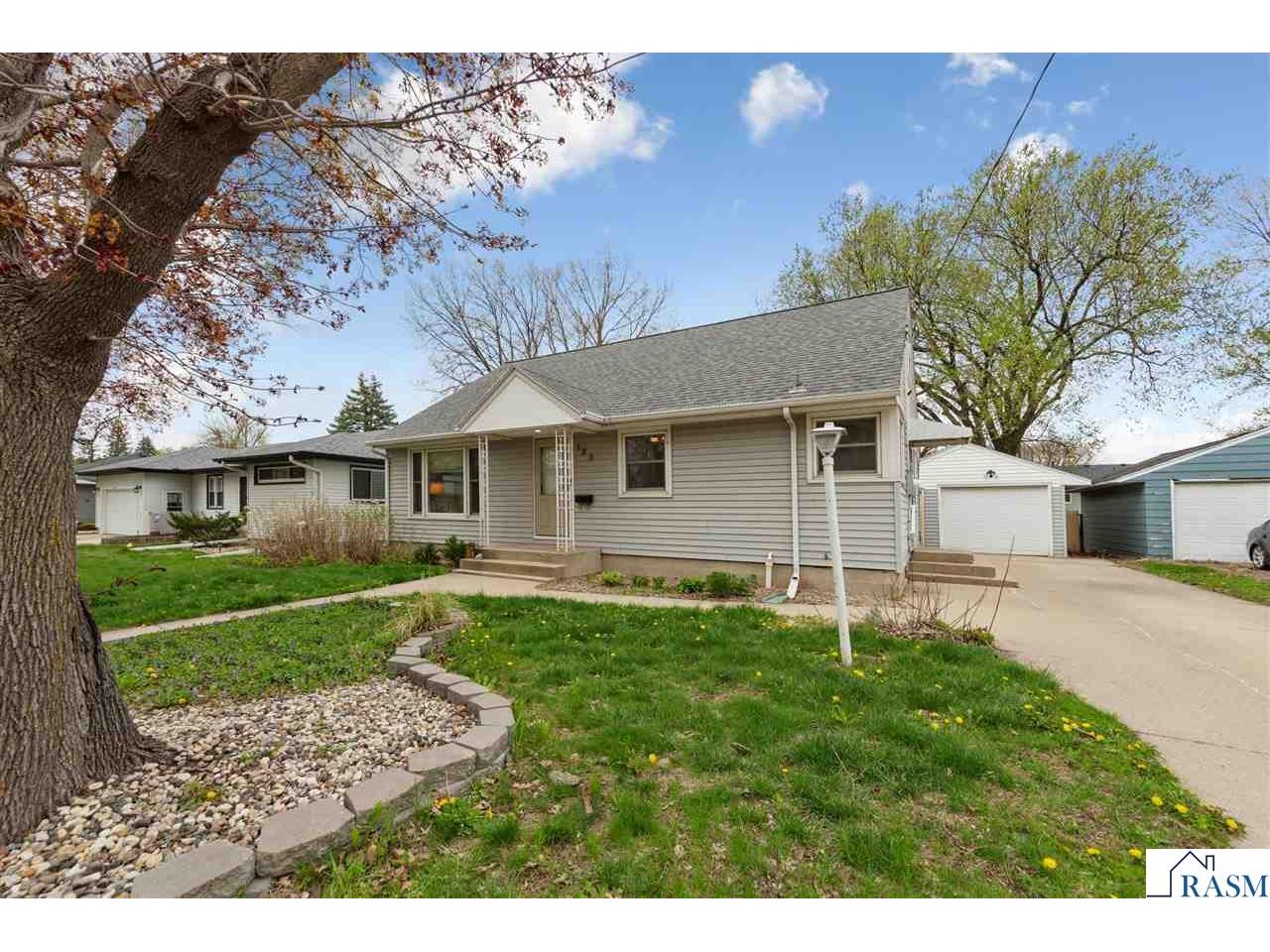 123 Long Street Mankato MN 56001 7040137 image2