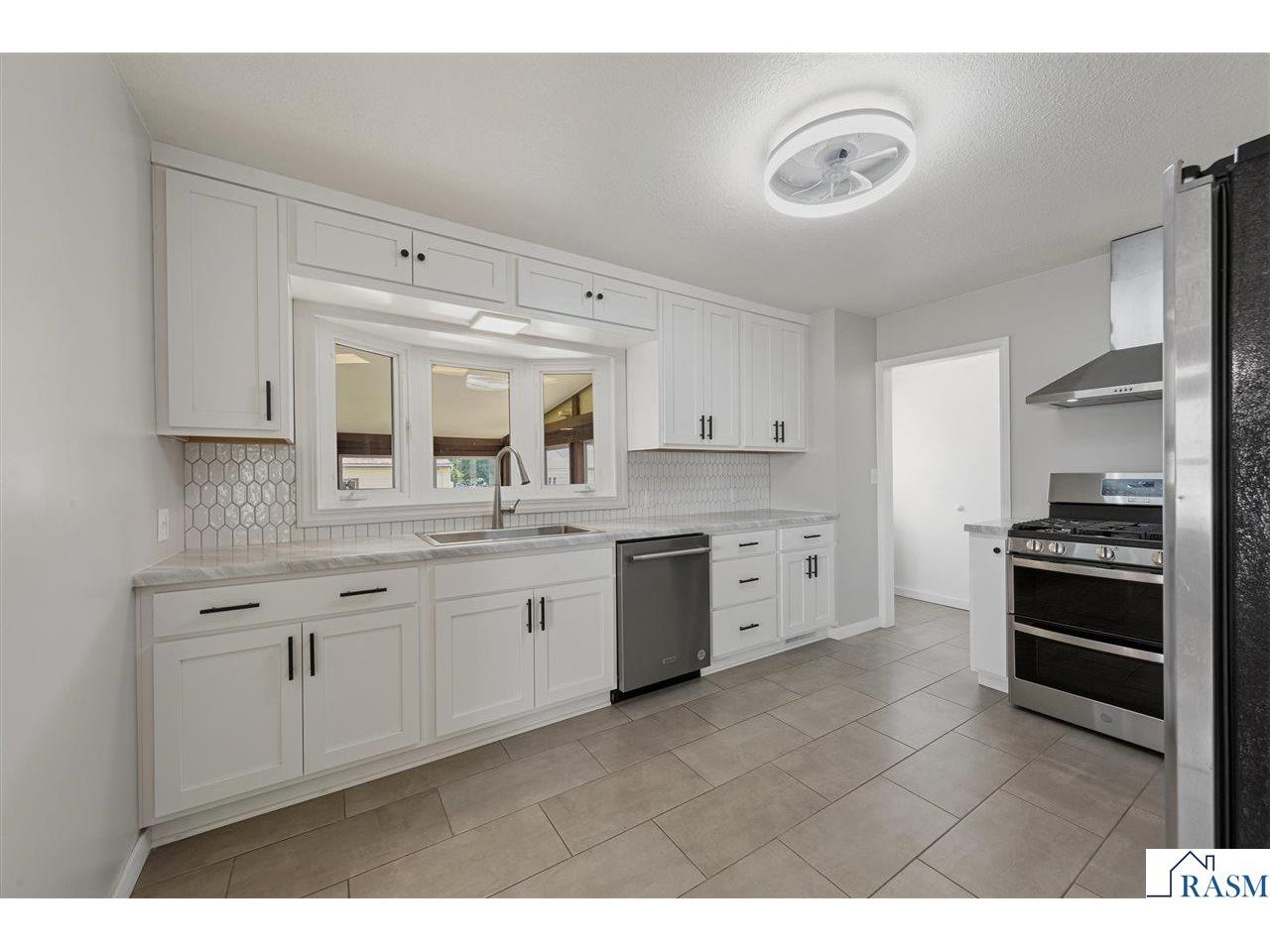 1235 Marsh St Mankato MN 56001 267040647 image13