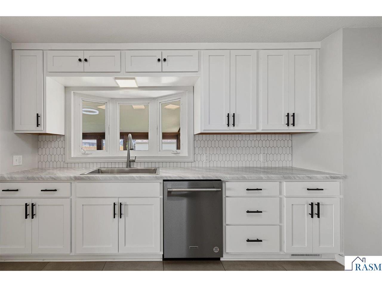 1235 Marsh St Mankato MN 56001 267040647 image14