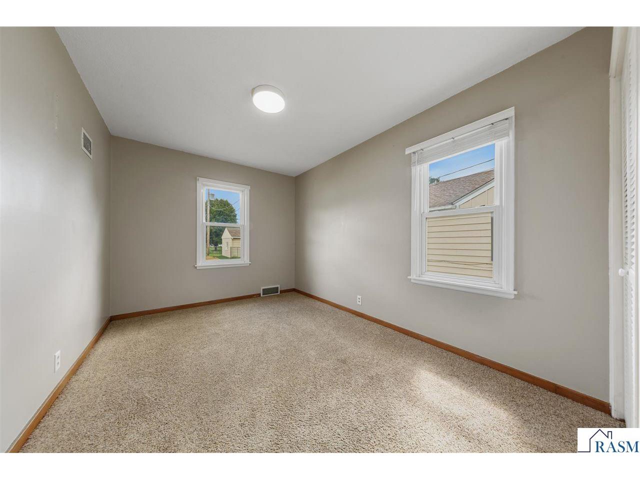 1235 Marsh St Mankato MN 56001 267040647 image20