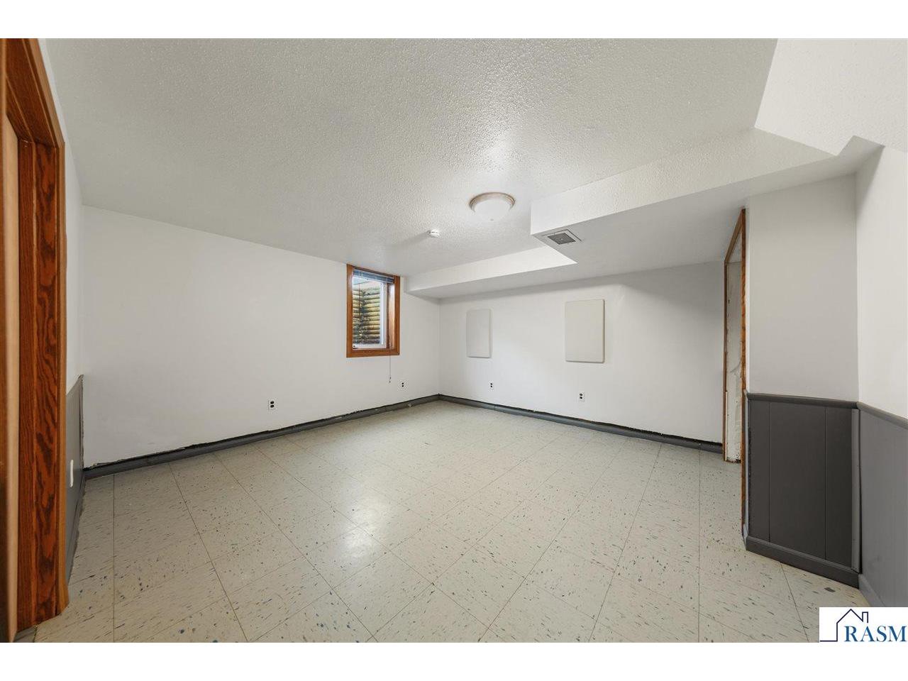 1235 Marsh St Mankato MN 56001 267040647 image30