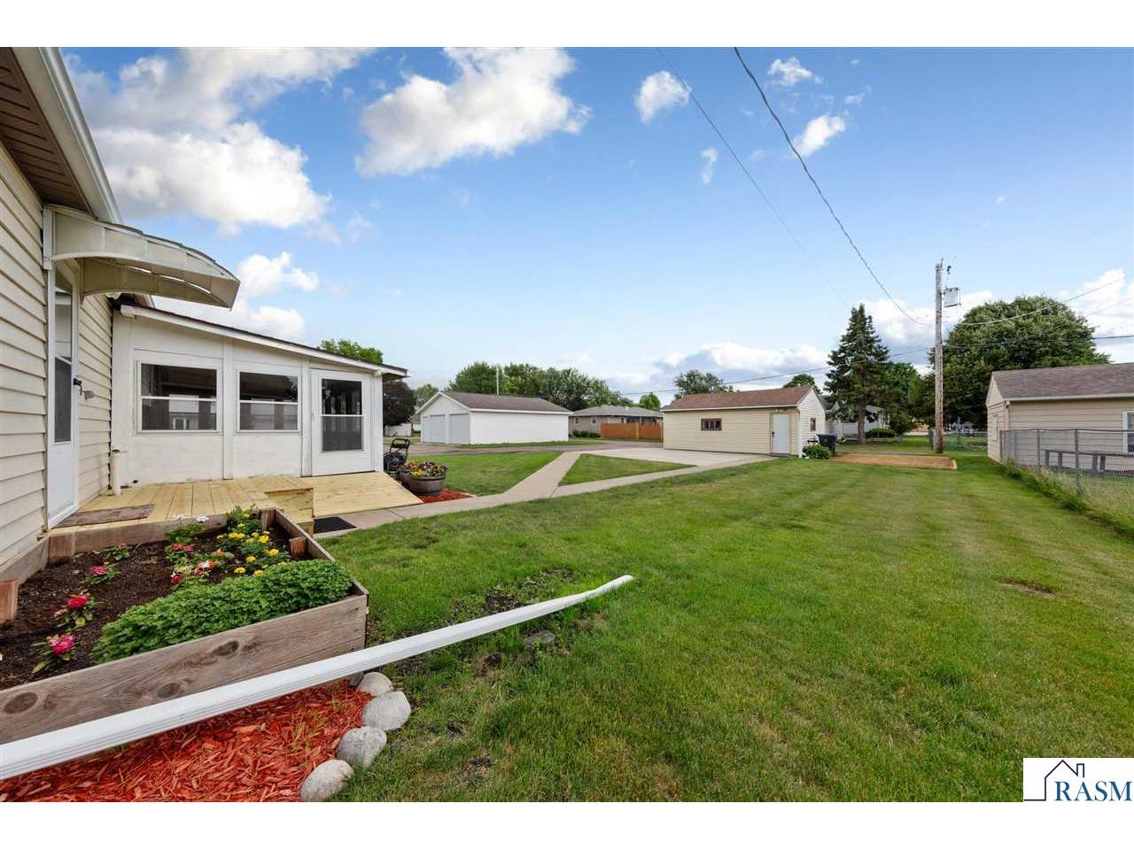 1235 Marsh St Mankato MN 56001 267040647 image39