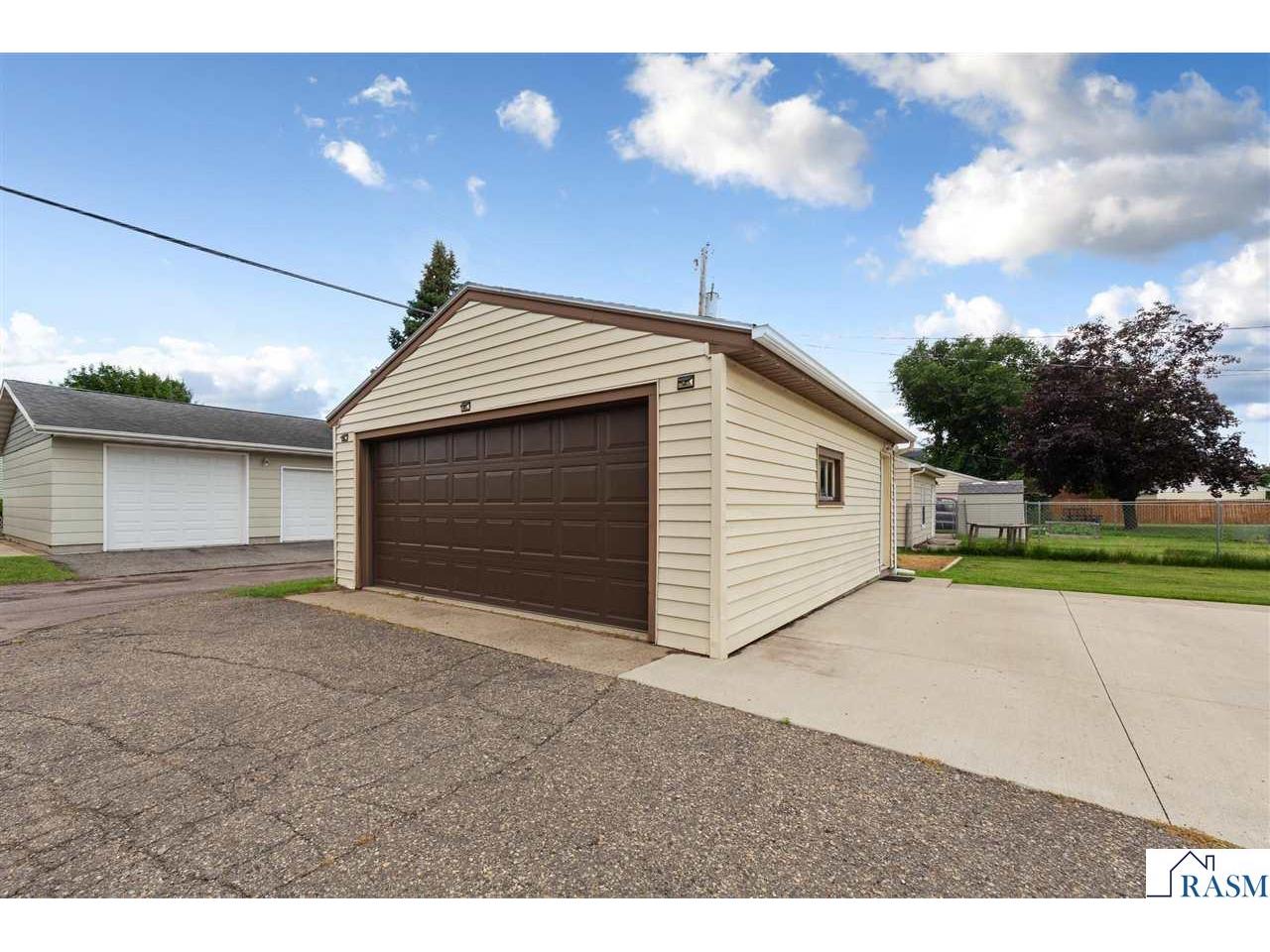 1235 Marsh St Mankato MN 56001 267040647 image43