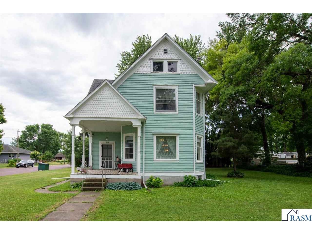 126 E Minnesota Avenue Minnesota Lake MN 56068 267040650 image1