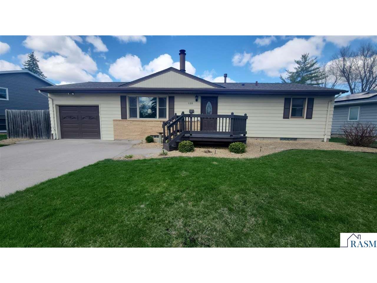 128 S Belmont Drive Mankato MN 56001 7039937 image1