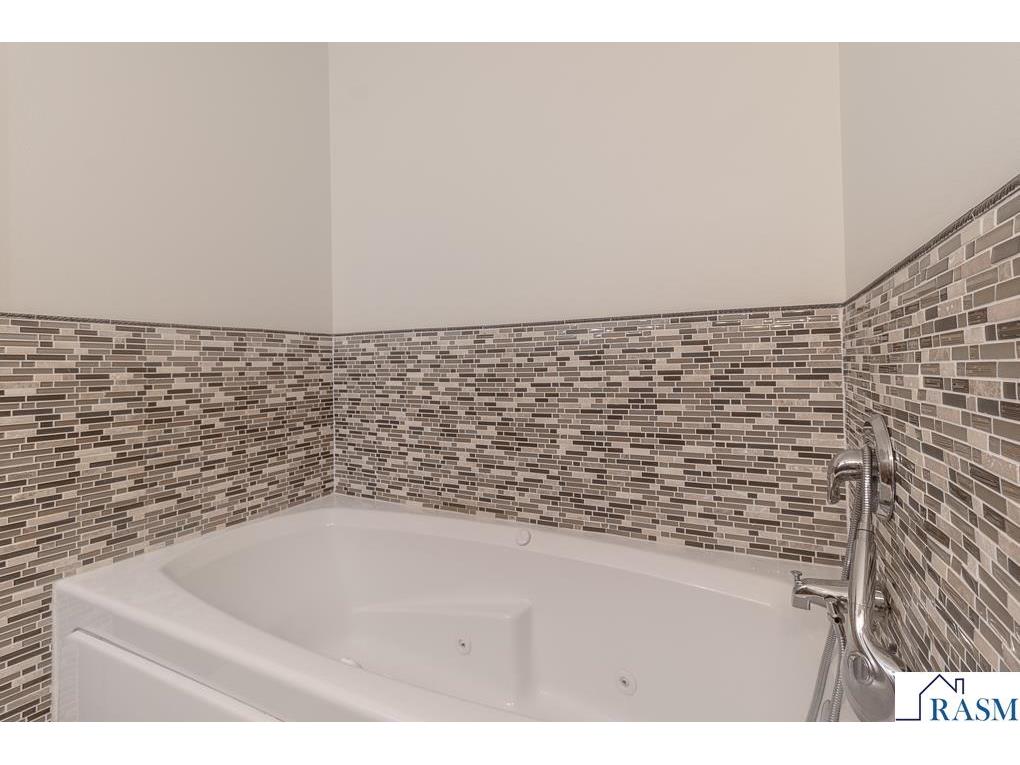 12991 Meadow Creek Drive New Ulm MN 56073 267040484 image24