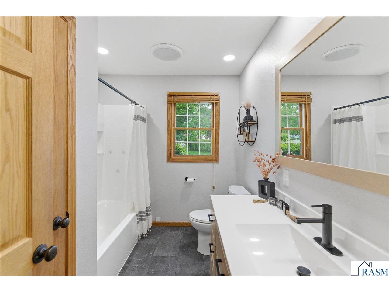 130 Half Moon Road Wells MN 56097 7040390 image19