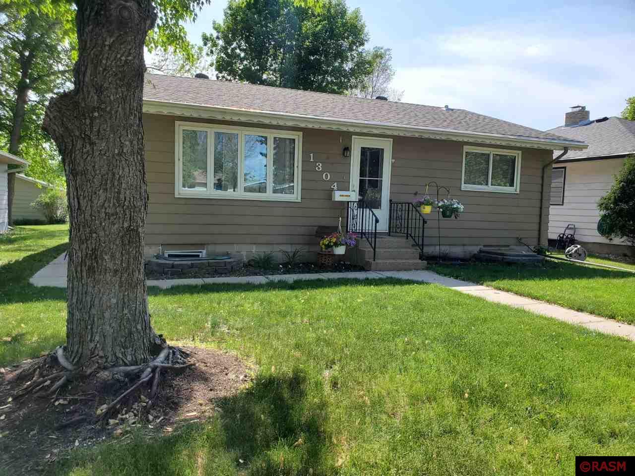 1304 State St S New Ulm MN 56073 7032496 image1