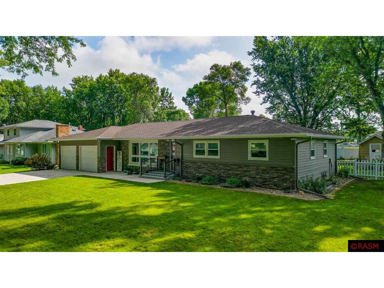 1323 S Galbraith Blue Earth MN 56013 7038121 image1