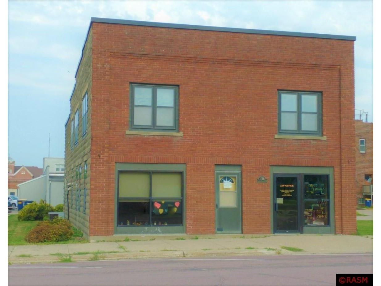 134 SE 2nd Avenue, Sleepy Eye, MN, 56085 MLS 7027652 Edina Realty