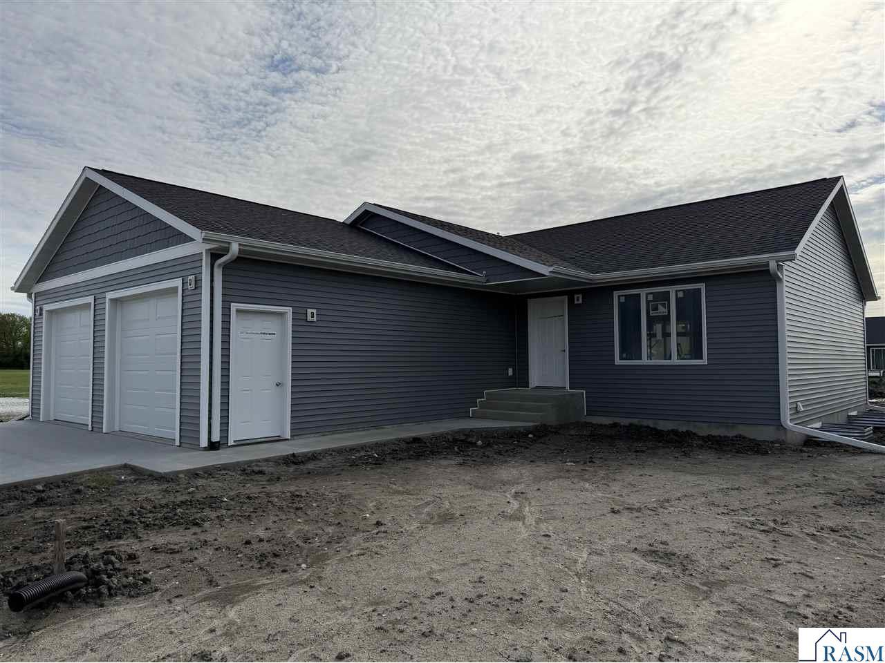 14 Village Lane New Ulm MN 56073 7040110 image1