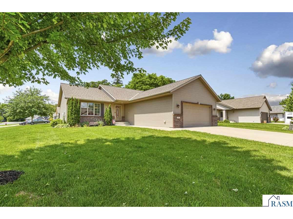 140 Grovebrook Drive Mankato MN 56001 7037848 image1