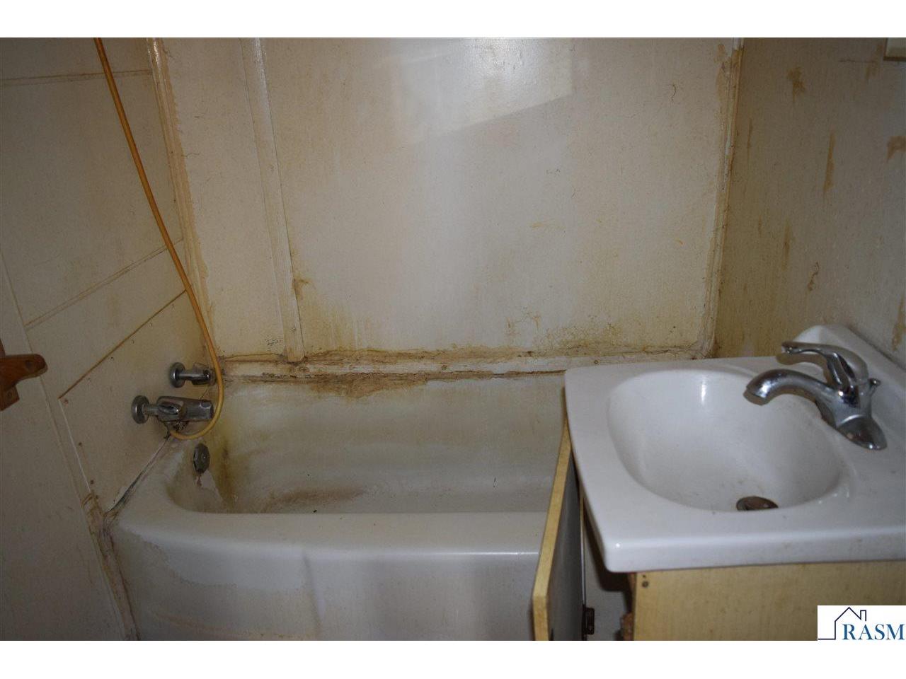 1415 N Elm St Fairmont MN 56031 7039221 image6