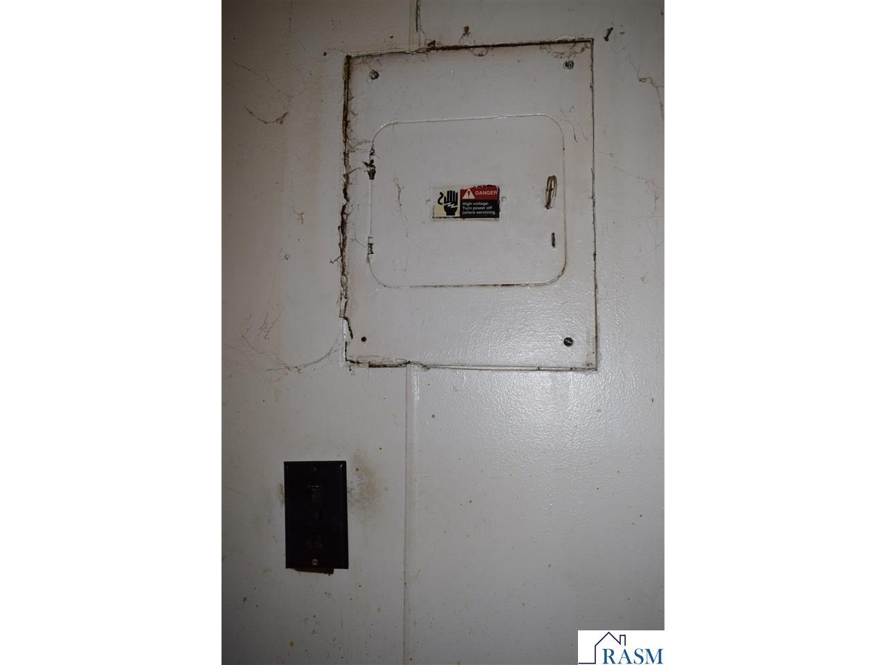 1415 N Elm St Fairmont MN 56031 7039221 image9