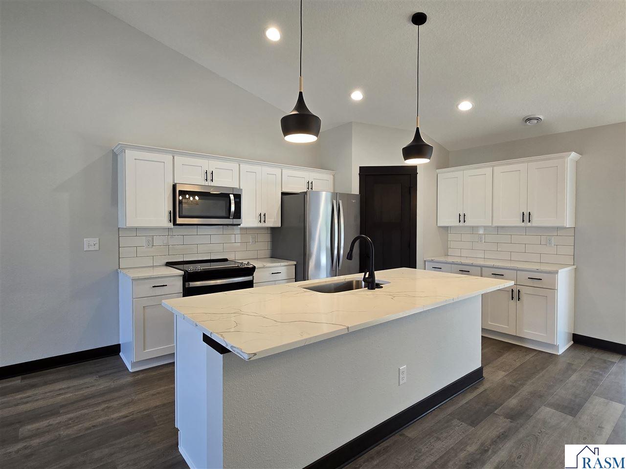 1427 Cullen Street Saint Peter MN 56082 7038939 image2