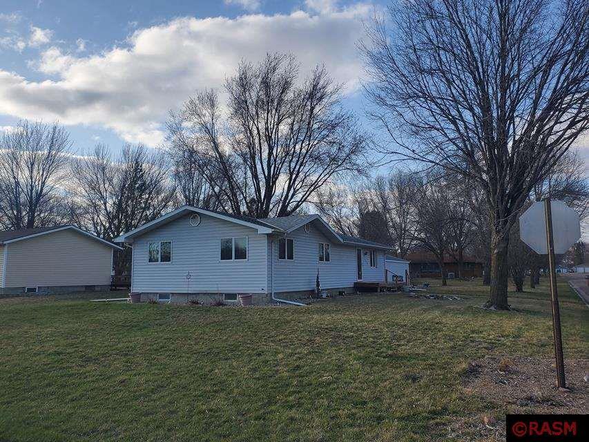 143 SW 4th St Winnebago MN 56098 7029488 image1