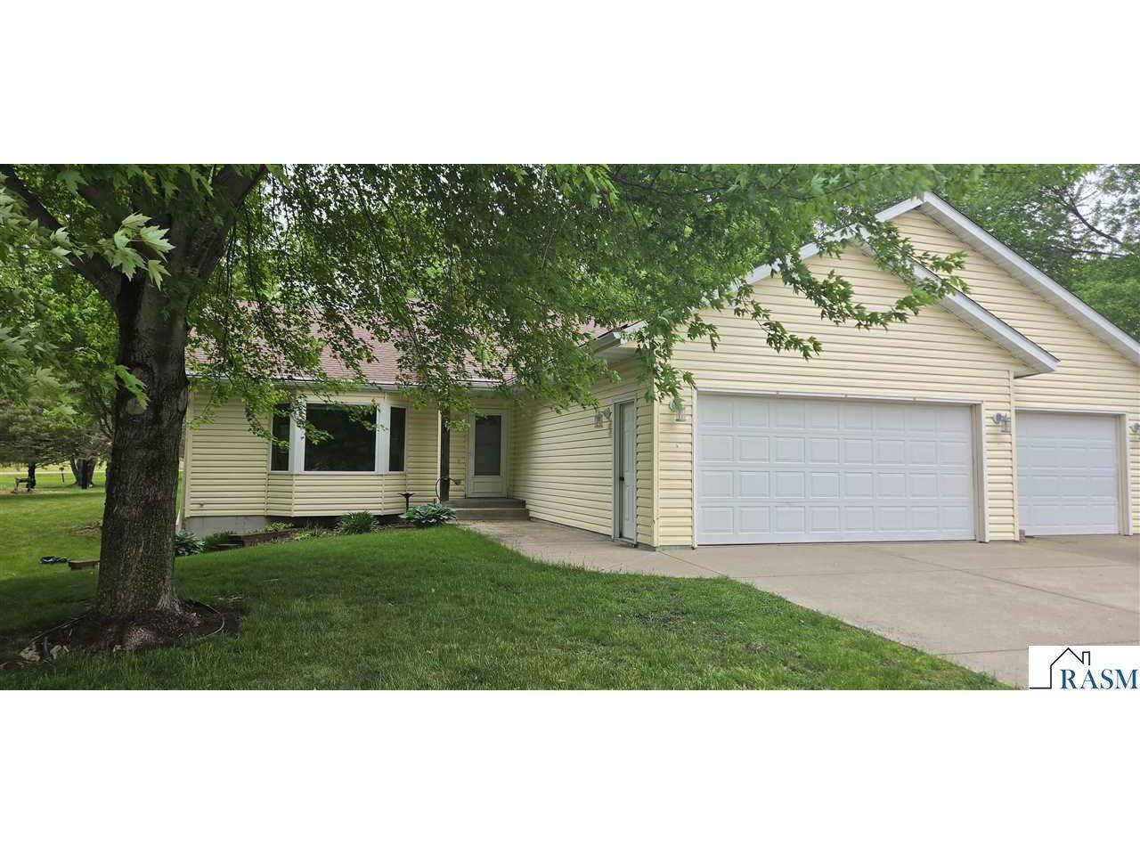 14351 Hill & Dale Dr Waseca MN 56093 7040327 image1