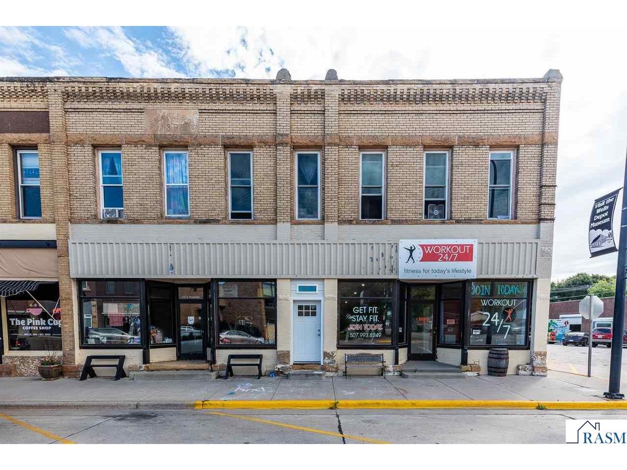 147 S Broadway Wells MN 56097 7035949 image1