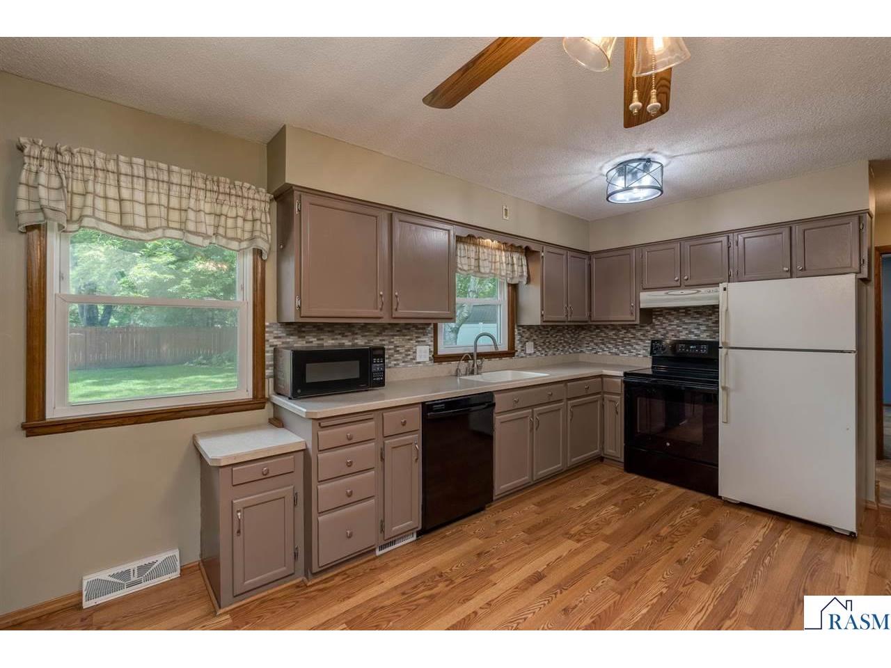 1506 James Drive North Mankato MN 56000 267040851 image10