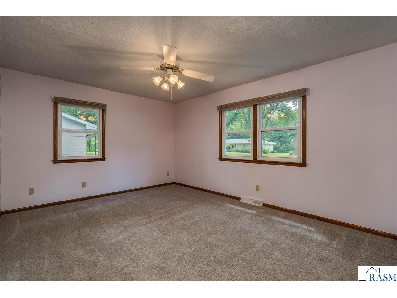 1506 James Drive North Mankato MN 56000 267040851 image14