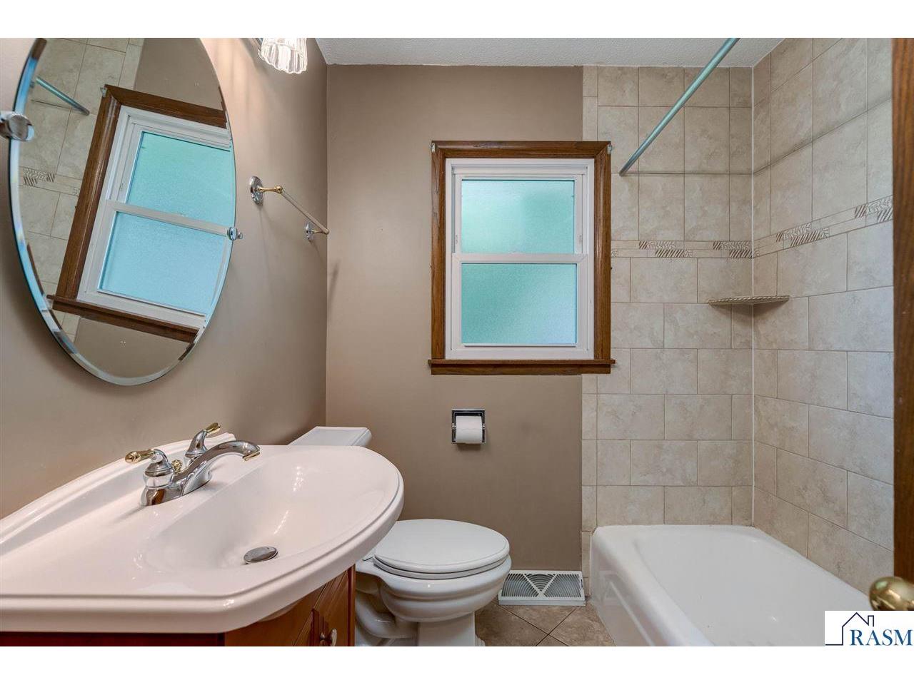 1506 James Drive North Mankato MN 56000 267040851 image21