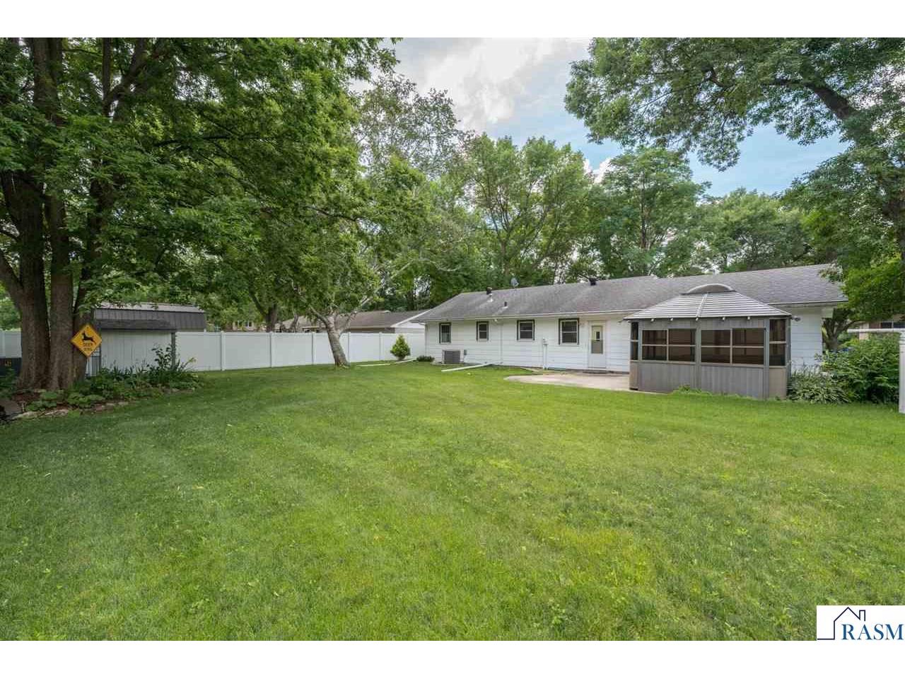 1506 James Drive North Mankato MN 56000 267040851 image32