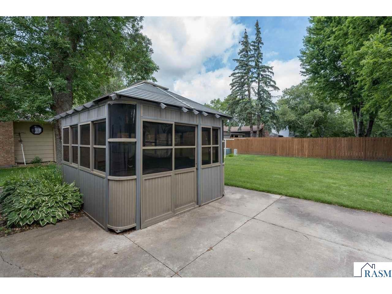 1506 James Drive North Mankato MN 56000 267040851 image36