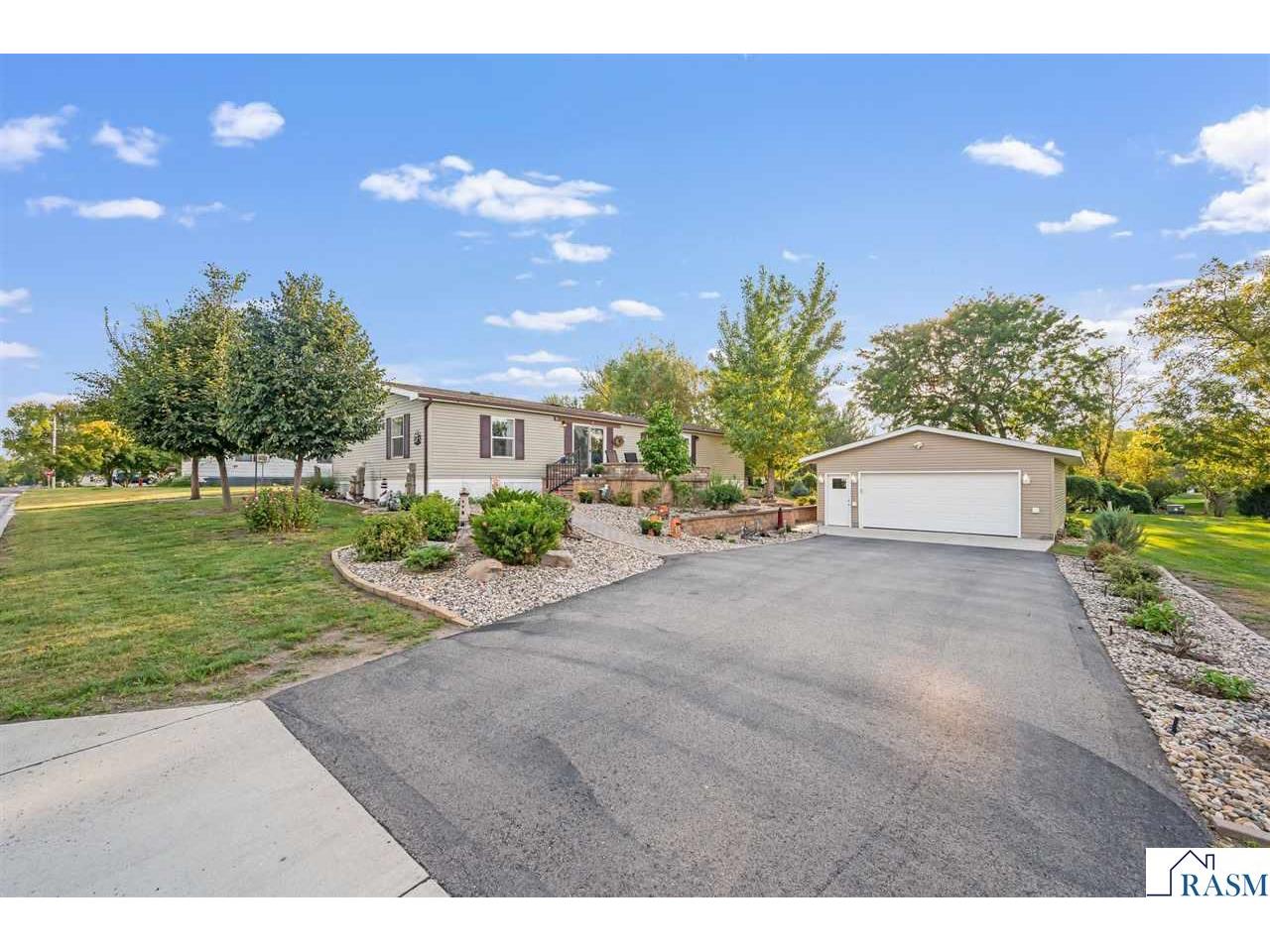 151 S Hunt Street Lake Crystal MN 56055 7038600 image1