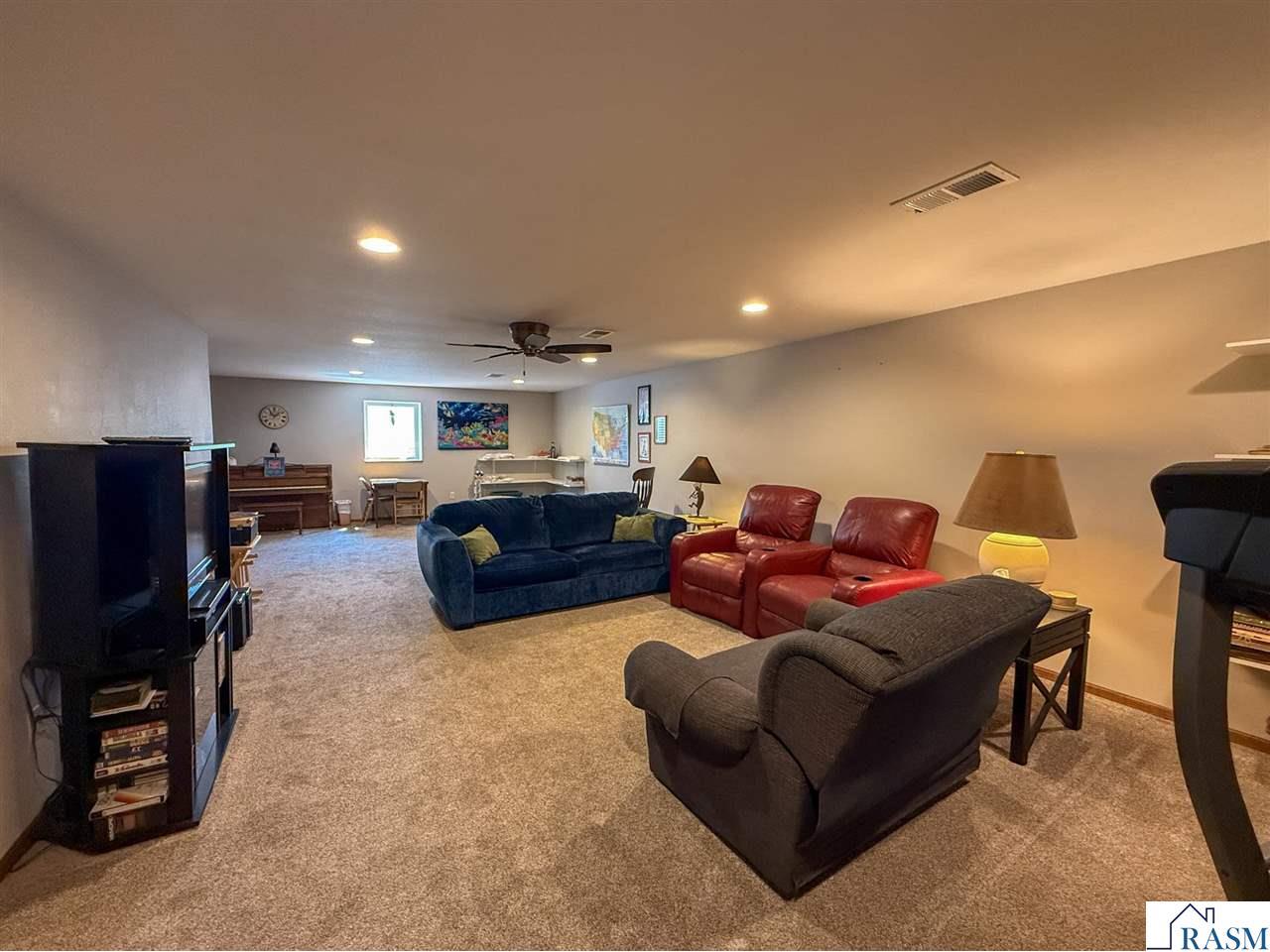 1511 Airport Road New Ulm MN 56073 267040512 image25