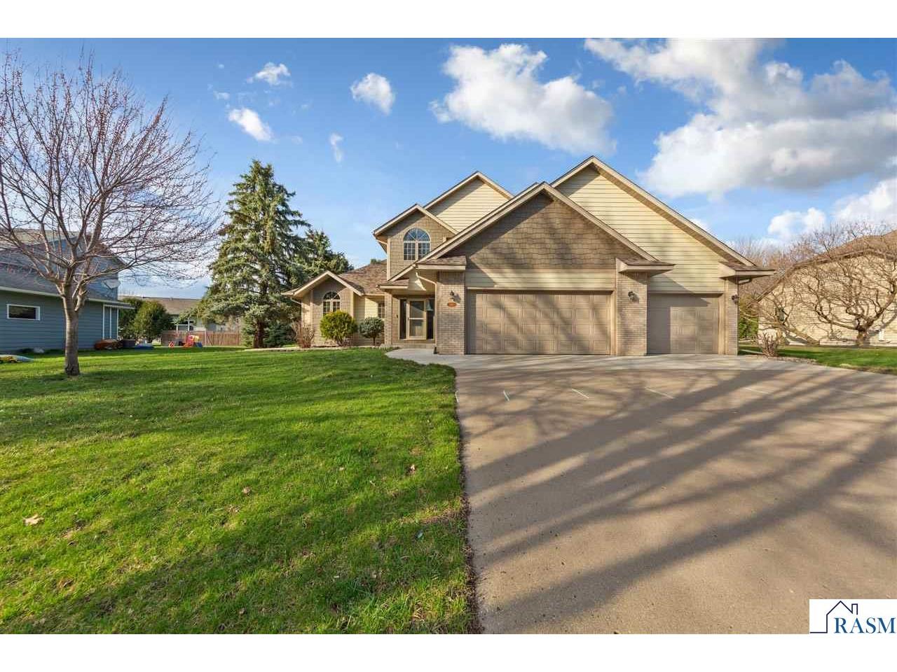 1526 Castle Drive North Mankato MN 56003 7039991 image2