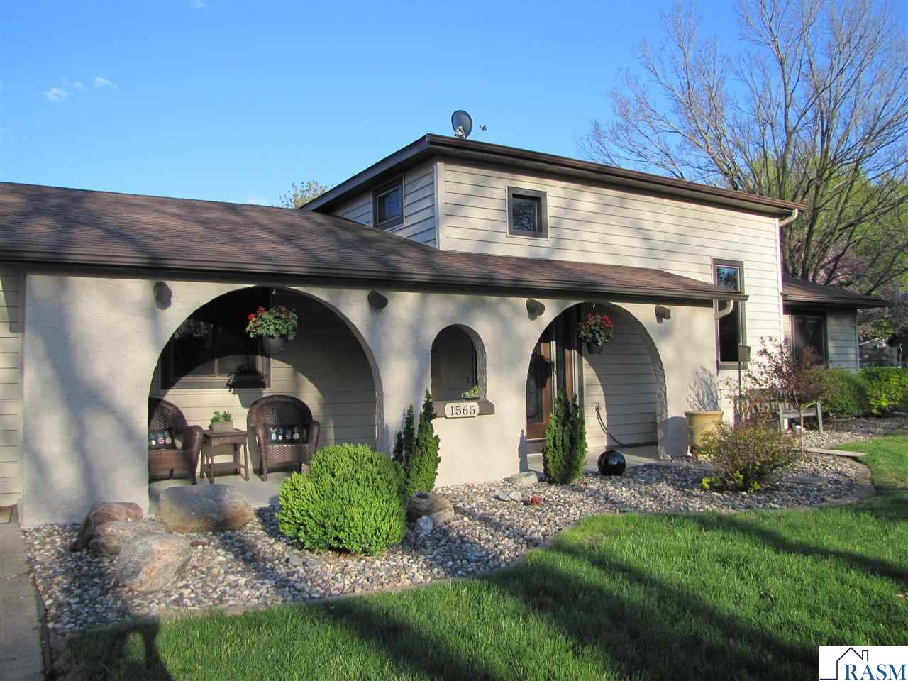 1565 Commerce Drive North Mankato MN 56003 7040202 image4
