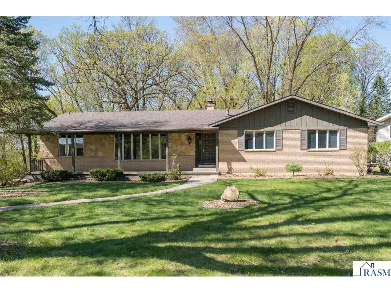 1605 Sherwood Drive North Mankato MN 56003 7040125 image1