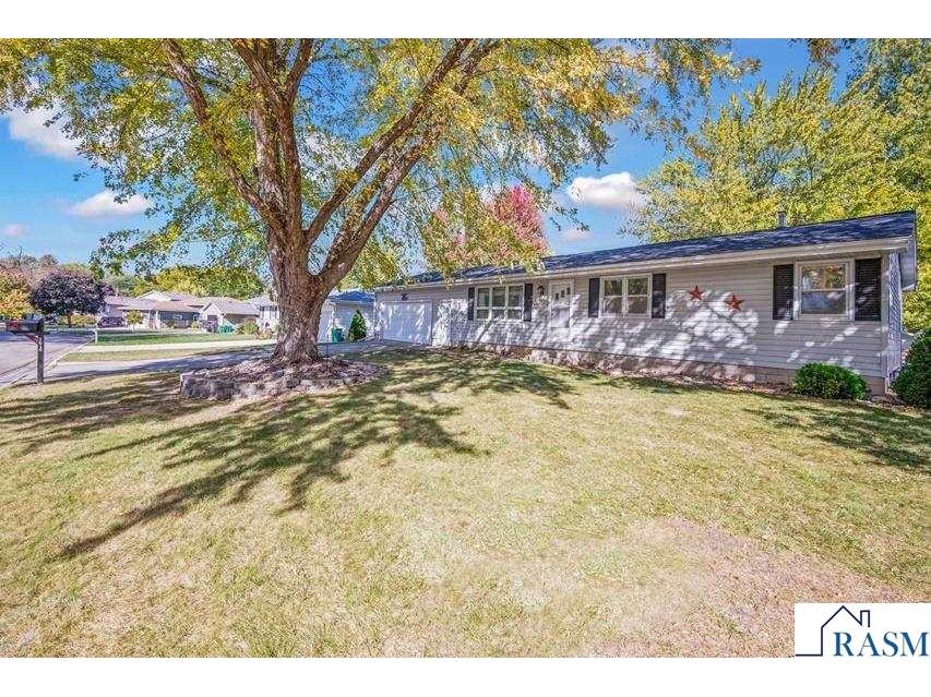 1614 Gateway Dr Albert Lea MN 56007 7038906 image1