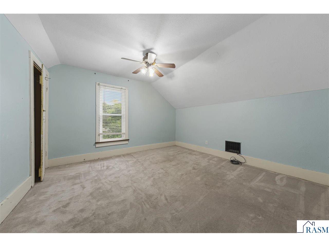 1617 N 4th Street Mankato MN 56001 267040699 image18