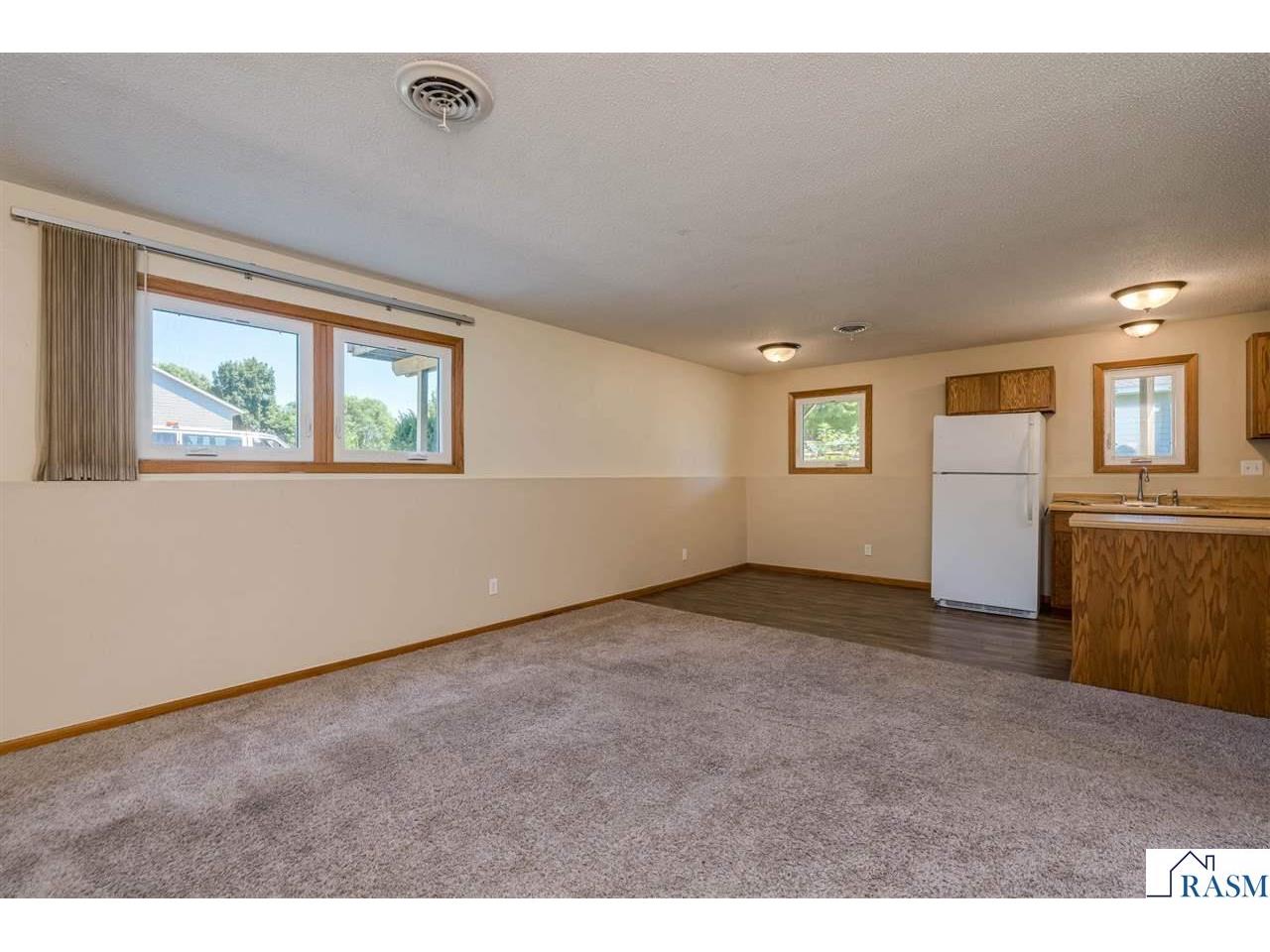 1655 Valley View Drive North Mankato MN 56003 267040884 image21