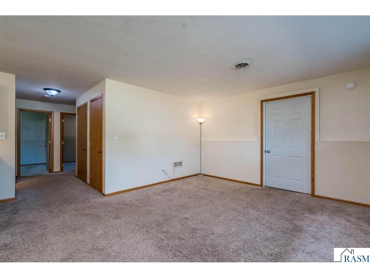 1655 Valley View Drive North Mankato MN 56003 267040884 image23