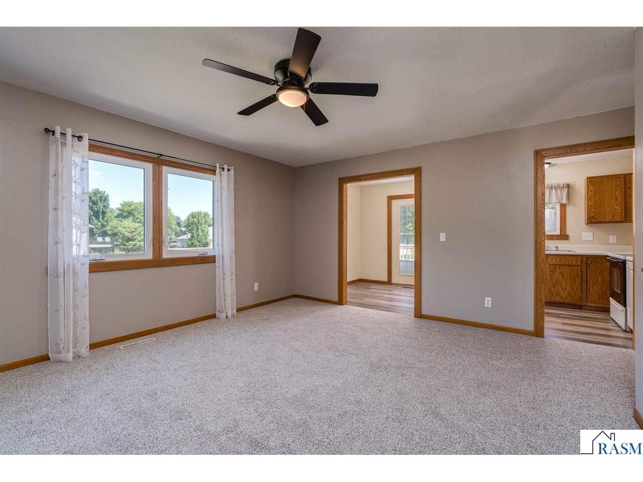 1655 Valley View Drive North Mankato MN 56003 267040884 image6