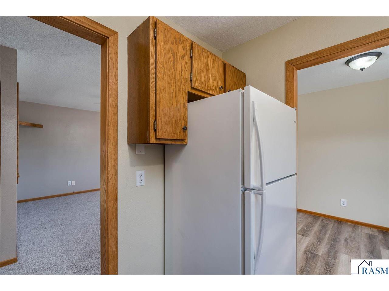 1655 Valley View Drive North Mankato MN 56003 267040934 image11