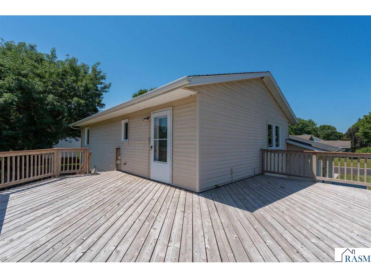 1655 Valley View Drive North Mankato MN 56003 267040934 image12