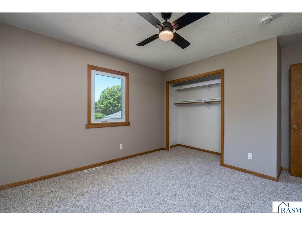 1655 Valley View Drive North Mankato MN 56003 267040934 image16