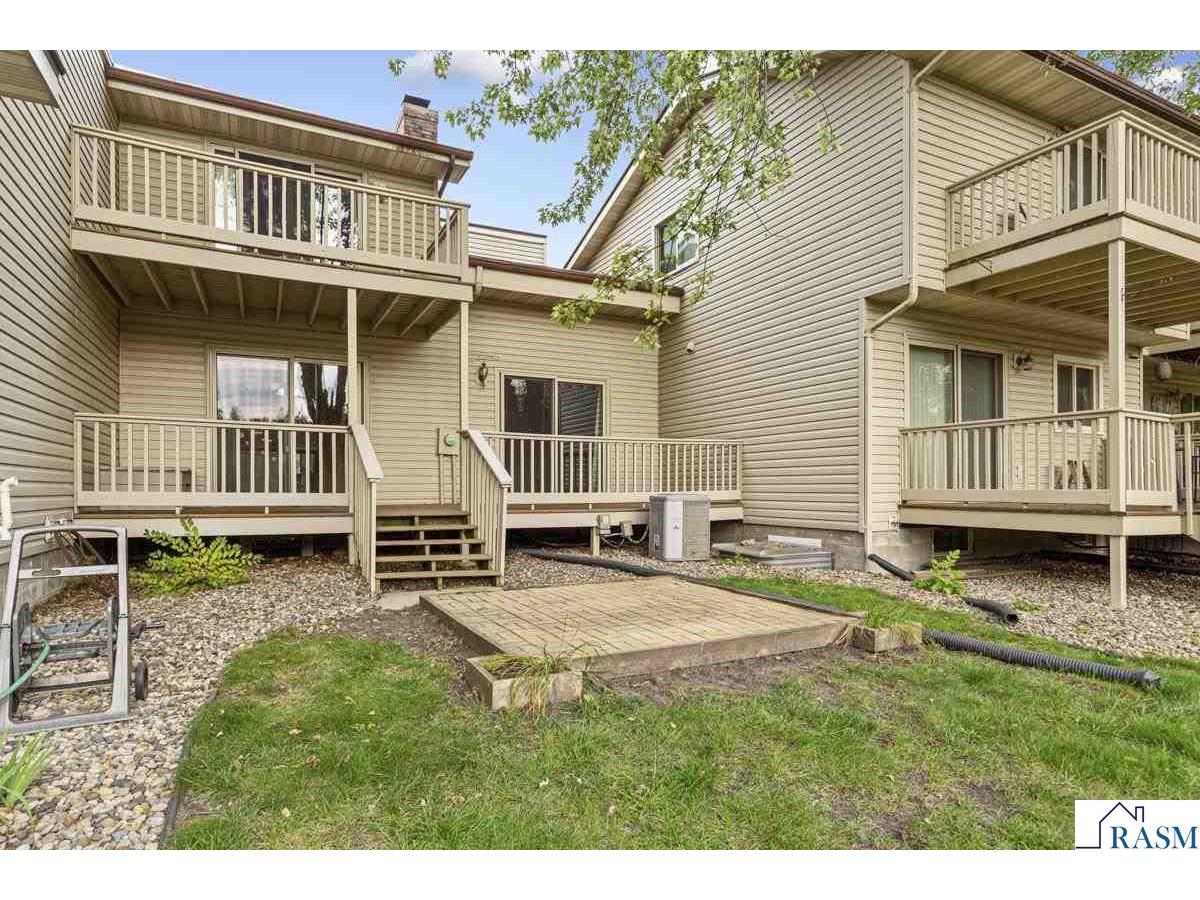 1679 Pleasant View Drive North Mankato MN 56003 7038730 image1