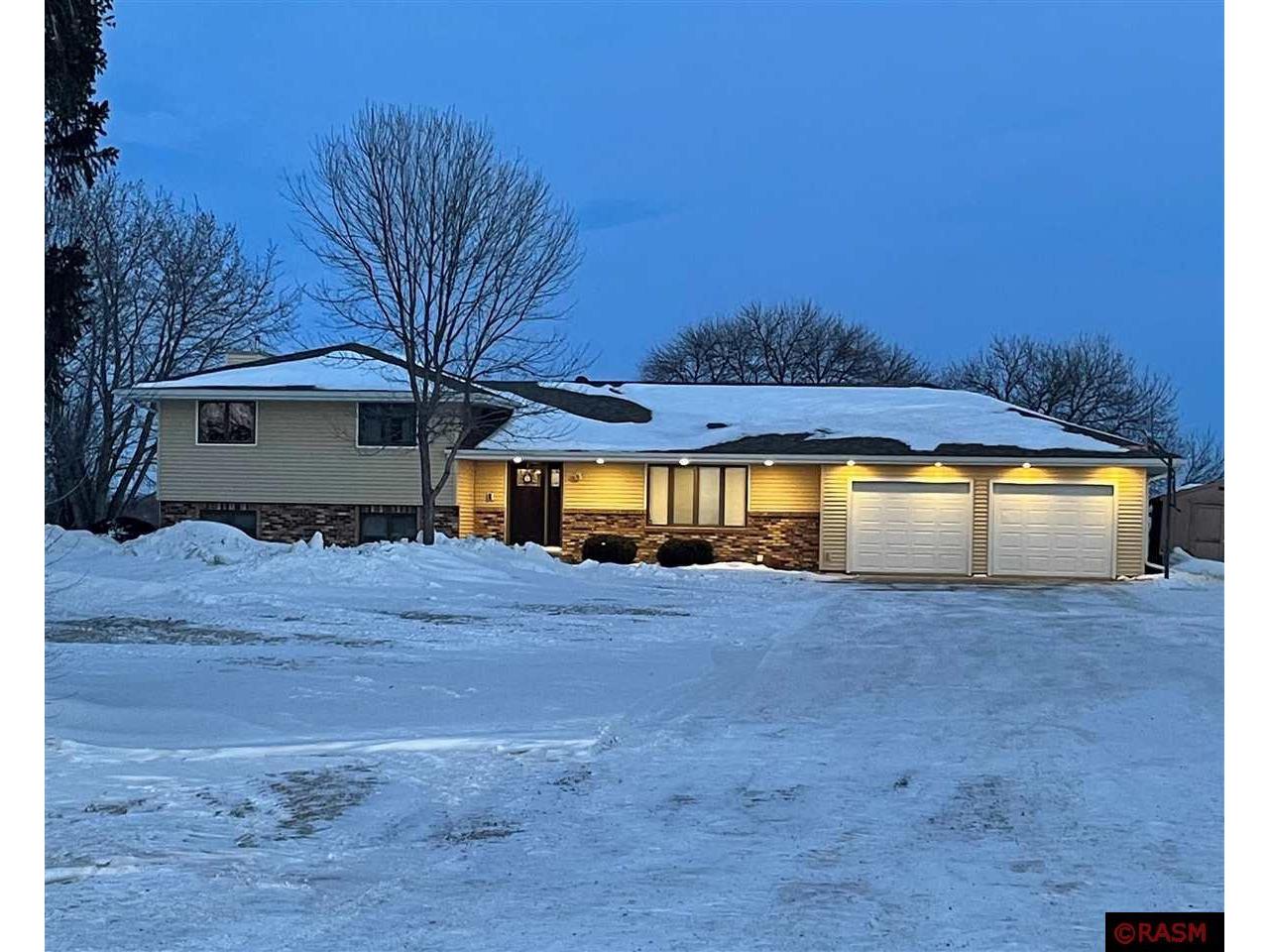 1686 210th Avenue, Fairmont, MN, 56031 MLS 7028956 Edina Realty