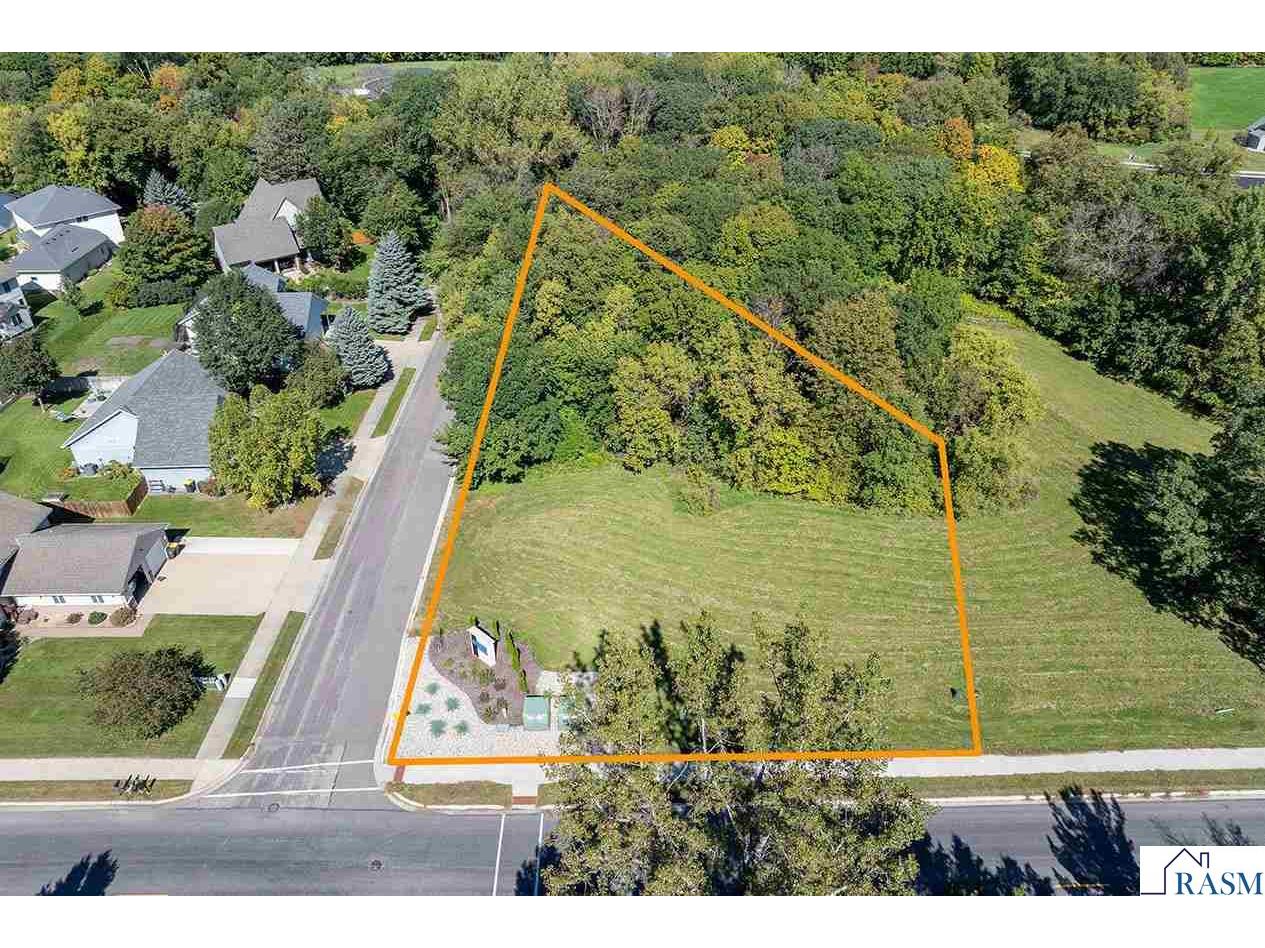 1690 Countryside Drive North Mankato MN 56003 7034037 image1