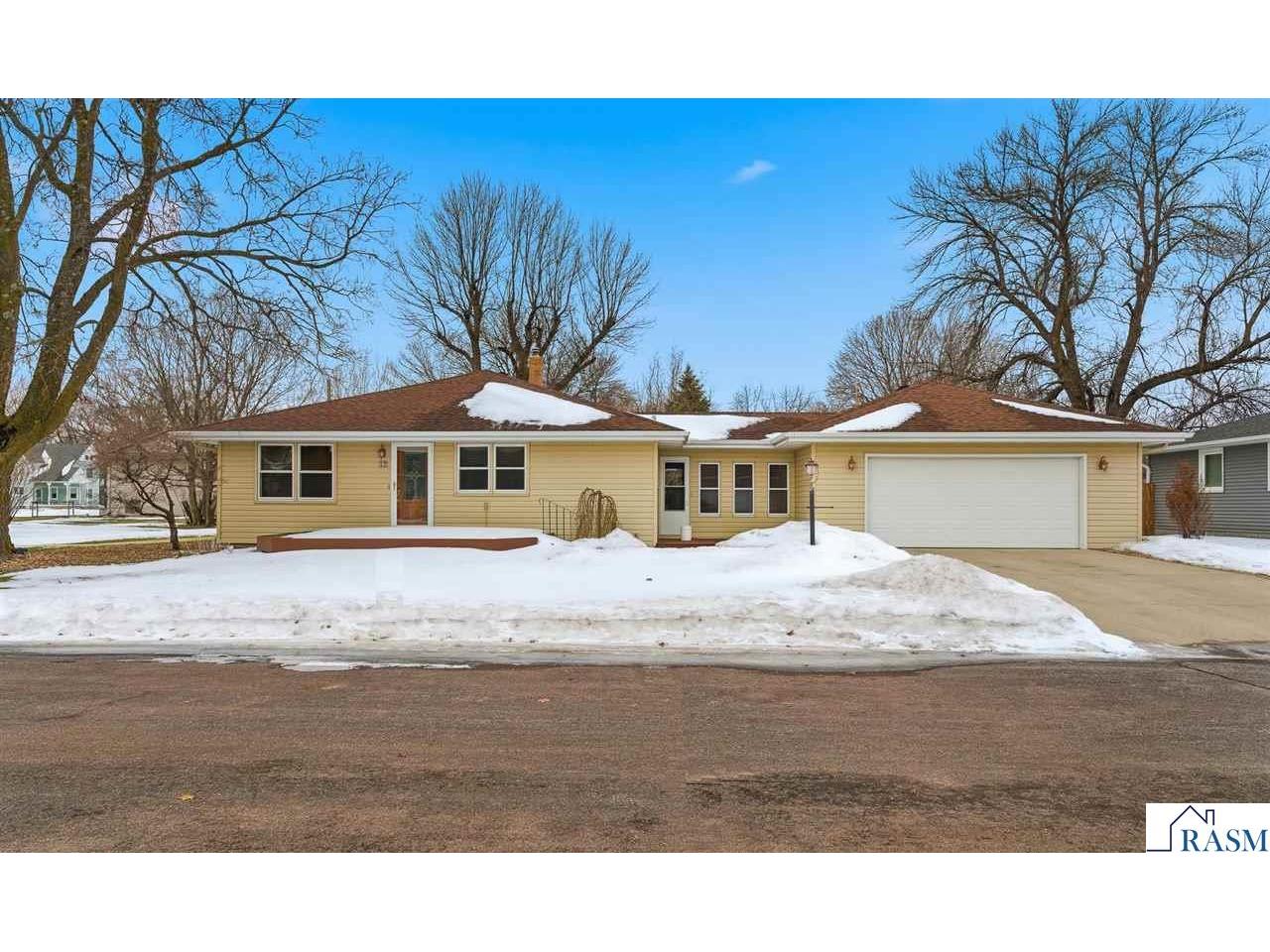 17 Gold Street Minnesota Lake MN 56068 7039432 image1