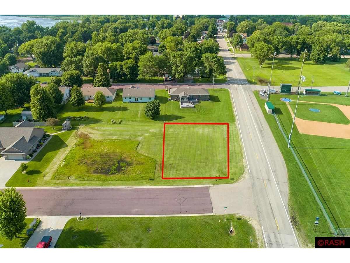 17 Marples Avenue Minnesota Lake MN 56068 7037944 image1